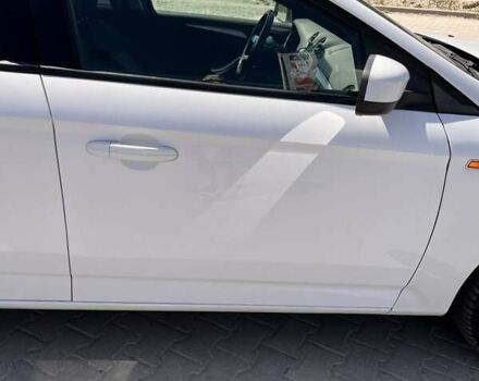 Білий Форд Мондео, об'ємом двигуна 2 л та пробігом 355 тис. км за 6300 $, фото 13 на Automoto.ua