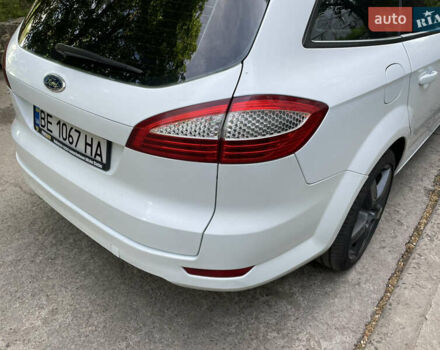 Білий Форд Мондео, об'ємом двигуна 1.8 л та пробігом 315 тис. км за 7200 $, фото 3 на Automoto.ua