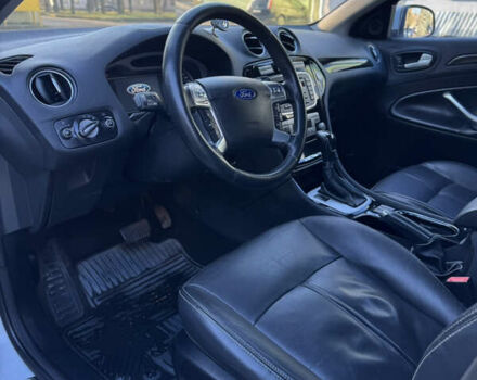 Белый Форд Мондео, объемом двигателя 2 л и пробегом 249 тыс. км за 6600 $, фото 6 на Automoto.ua