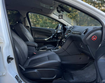 Белый Форд Мондео, объемом двигателя 2 л и пробегом 249 тыс. км за 6600 $, фото 34 на Automoto.ua