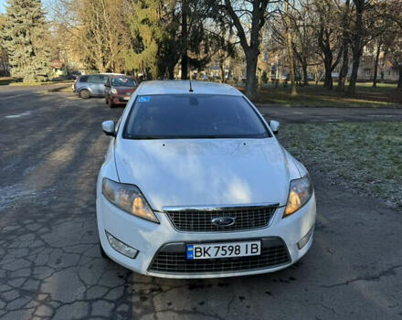 Белый Форд Мондео, объемом двигателя 2 л и пробегом 249 тыс. км за 6600 $, фото 18 на Automoto.ua