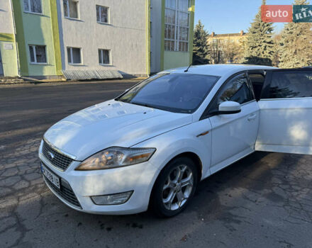 Белый Форд Мондео, объемом двигателя 2 л и пробегом 249 тыс. км за 6600 $, фото 42 на Automoto.ua