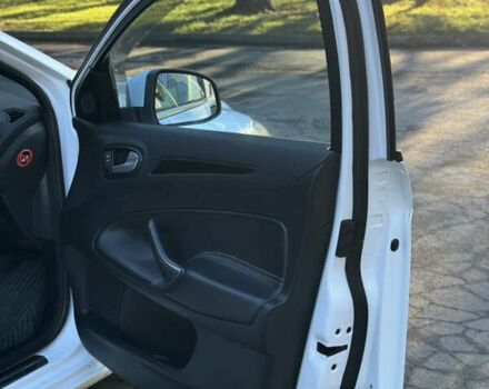 Белый Форд Мондео, объемом двигателя 2 л и пробегом 249 тыс. км за 6600 $, фото 28 на Automoto.ua