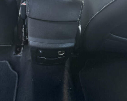 Белый Форд Мондео, объемом двигателя 2 л и пробегом 249 тыс. км за 6600 $, фото 16 на Automoto.ua