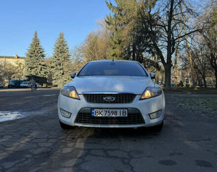 Белый Форд Мондео, объемом двигателя 2 л и пробегом 249 тыс. км за 6600 $, фото 17 на Automoto.ua