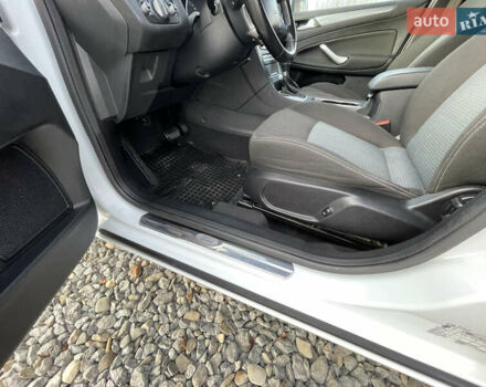 Белый Форд Мондео, объемом двигателя 2 л и пробегом 287 тыс. км за 7800 $, фото 11 на Automoto.ua