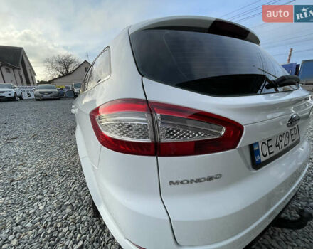 Белый Форд Мондео, объемом двигателя 2 л и пробегом 287 тыс. км за 7800 $, фото 5 на Automoto.ua