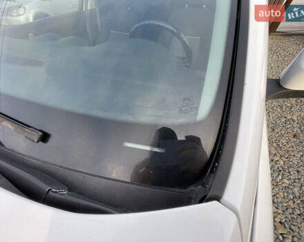 Белый Форд Мондео, объемом двигателя 2 л и пробегом 287 тыс. км за 7800 $, фото 8 на Automoto.ua