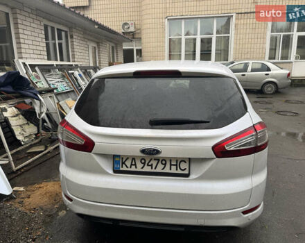 Белый Форд Мондео, объемом двигателя 2 л и пробегом 185 тыс. км за 5000 $, фото 2 на Automoto.ua