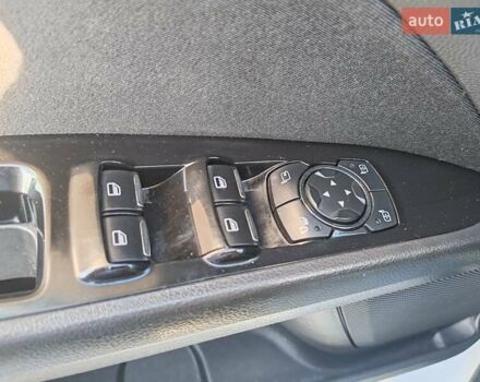 Белый Форд Мондео, объемом двигателя 1.56 л и пробегом 226 тыс. км за 11500 $, фото 15 на Automoto.ua