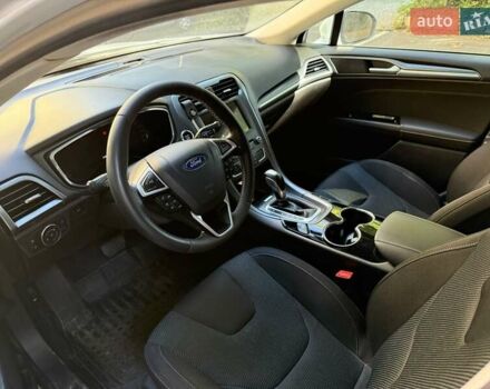 Білий Форд Мондео, об'ємом двигуна 2 л та пробігом 215 тис. км за 11000 $, фото 6 на Automoto.ua