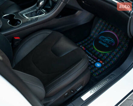 Белый Форд Мондео, объемом двигателя 2 л и пробегом 227 тыс. км за 14500 $, фото 38 на Automoto.ua