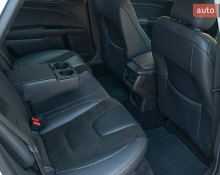 Белый Форд Мондео, объемом двигателя 2 л и пробегом 227 тыс. км за 14500 $, фото 42 на Automoto.ua