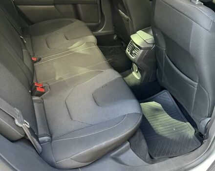 Белый Форд Мондео, объемом двигателя 2 л и пробегом 142 тыс. км за 13500 $, фото 17 на Automoto.ua