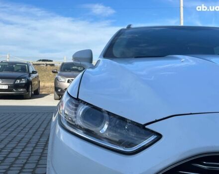 Белый Форд Мондео, объемом двигателя 2 л и пробегом 345 тыс. км за 10890 $, фото 2 на Automoto.ua