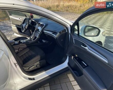 Белый Форд Мондео, объемом двигателя 2 л и пробегом 361 тыс. км за 12000 $, фото 37 на Automoto.ua