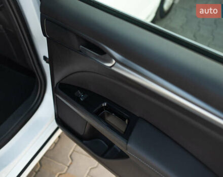 Белый Форд Мондео, объемом двигателя 2 л и пробегом 227 тыс. км за 14500 $, фото 56 на Automoto.ua