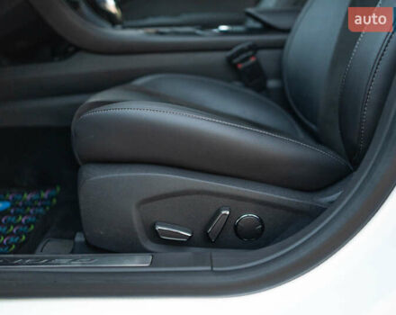 Белый Форд Мондео, объемом двигателя 2 л и пробегом 227 тыс. км за 14500 $, фото 44 на Automoto.ua