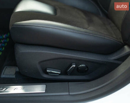 Белый Форд Мондео, объемом двигателя 2 л и пробегом 227 тыс. км за 14500 $, фото 52 на Automoto.ua