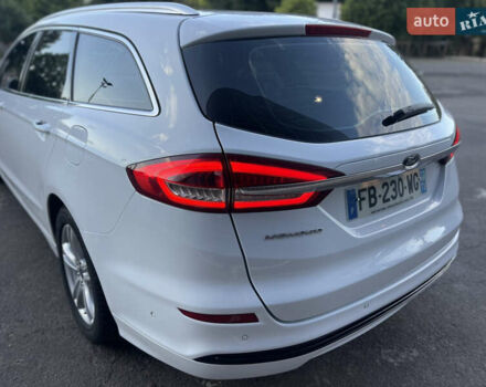 Білий Форд Мондео, об'ємом двигуна 2 л та пробігом 182 тис. км за 14200 $, фото 7 на Automoto.ua