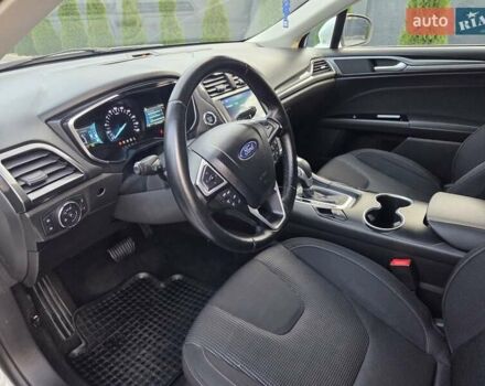 Белый Форд Мондео, объемом двигателя 2 л и пробегом 159 тыс. км за 13900 $, фото 4 на Automoto.ua