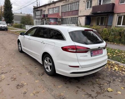 Белый Форд Мондео, объемом двигателя 2 л и пробегом 159 тыс. км за 13700 $, фото 6 на Automoto.ua