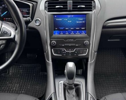 Белый Форд Мондео, объемом двигателя 2 л и пробегом 159 тыс. км за 13700 $, фото 3 на Automoto.ua