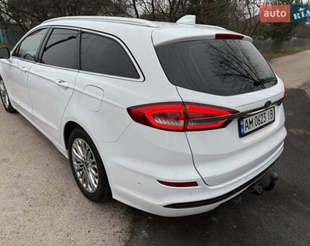 Білий Форд Мондео, об'ємом двигуна 2 л та пробігом 182 тис. км за 18500 $, фото 3 на Automoto.ua