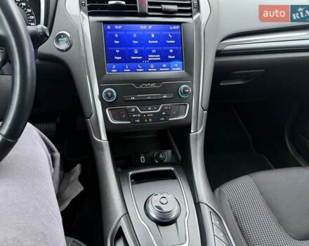 Білий Форд Мондео, об'ємом двигуна 2 л та пробігом 182 тис. км за 18500 $, фото 15 на Automoto.ua