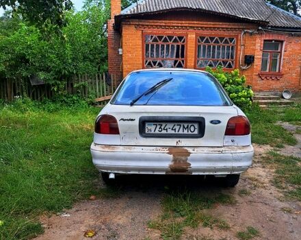 Белый Форд Мондео, объемом двигателя 1.8 л и пробегом 0 тыс. км за 1300 $, фото 4 на Automoto.ua