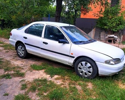 Белый Форд Мондео, объемом двигателя 1.8 л и пробегом 0 тыс. км за 1300 $, фото 2 на Automoto.ua