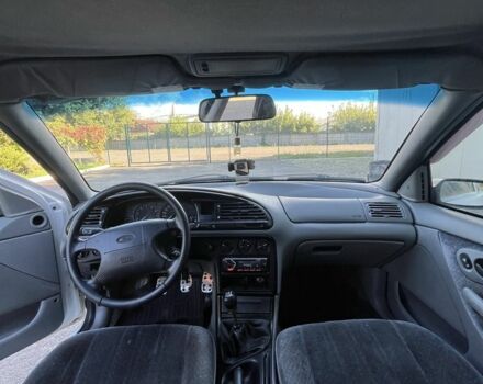 Білий Форд Мондео, об'ємом двигуна 1.6 л та пробігом 318 тис. км за 1700 $, фото 6 на Automoto.ua