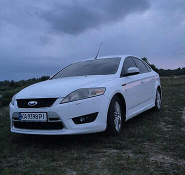 Белый Форд Мондео, объемом двигателя 2.5 л и пробегом 338 тыс. км за 7200 $, фото 1 на Automoto.ua