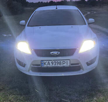 Белый Форд Мондео, объемом двигателя 2.5 л и пробегом 338 тыс. км за 7200 $, фото 8 на Automoto.ua