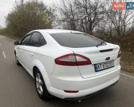 Белый Форд Мондео, объемом двигателя 2 л и пробегом 295 тыс. км за 6900 $, фото 6 на Automoto.ua