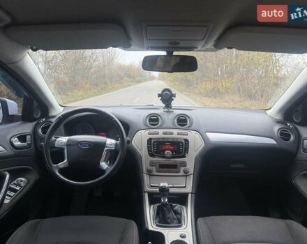 Белый Форд Мондео, объемом двигателя 2 л и пробегом 295 тыс. км за 6900 $, фото 14 на Automoto.ua