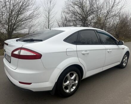 Белый Форд Мондео, объемом двигателя 2 л и пробегом 295 тыс. км за 6900 $, фото 1 на Automoto.ua