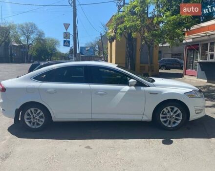 Белый Форд Мондео, объемом двигателя 2 л и пробегом 166 тыс. км за 9400 $, фото 4 на Automoto.ua