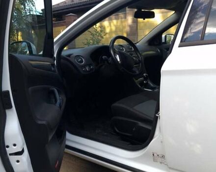 Белый Форд Мондео, объемом двигателя 1.6 л и пробегом 201 тыс. км за 8200 $, фото 2 на Automoto.ua