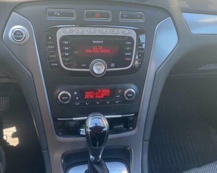 Белый Форд Мондео, объемом двигателя 2 л и пробегом 166 тыс. км за 9400 $, фото 13 на Automoto.ua