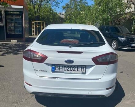 Белый Форд Мондео, объемом двигателя 2 л и пробегом 166 тыс. км за 9400 $, фото 3 на Automoto.ua