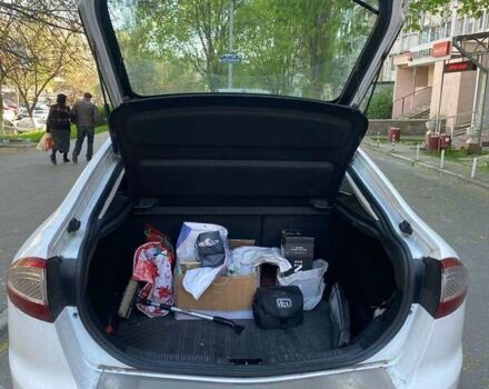 Белый Форд Мондео, объемом двигателя 2 л и пробегом 166 тыс. км за 9400 $, фото 24 на Automoto.ua