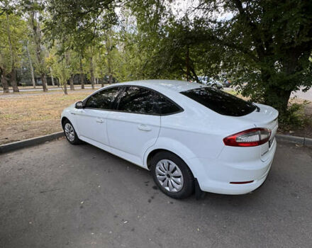 Белый Форд Мондео, объемом двигателя 1.6 л и пробегом 216 тыс. км за 8500 $, фото 9 на Automoto.ua