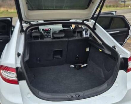 Белый Форд Мондео, объемом двигателя 2 л и пробегом 297 тыс. км за 13900 $, фото 76 на Automoto.ua