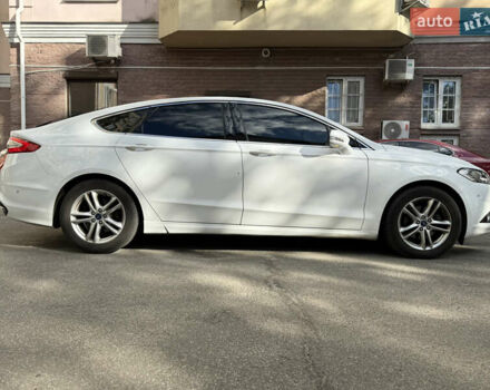 Білий Форд Мондео, об'ємом двигуна 2 л та пробігом 183 тис. км за 14500 $, фото 4 на Automoto.ua