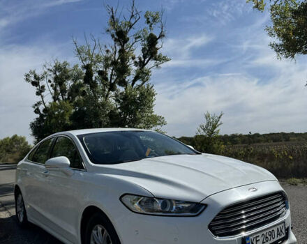 Белый Форд Мондео, объемом двигателя 1.5 л и пробегом 250 тыс. км за 13000 $, фото 4 на Automoto.ua
