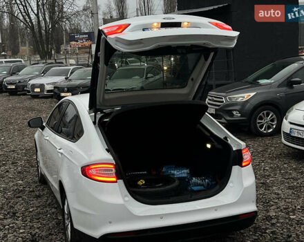 Белый Форд Мондео, объемом двигателя 1.5 л и пробегом 176 тыс. км за 11500 $, фото 24 на Automoto.ua