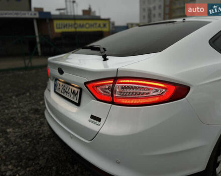 Белый Форд Мондео, объемом двигателя 1.5 л и пробегом 176 тыс. км за 11500 $, фото 21 на Automoto.ua