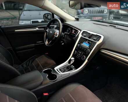 Белый Форд Мондео, объемом двигателя 1.5 л и пробегом 176 тыс. км за 11500 $, фото 6 на Automoto.ua