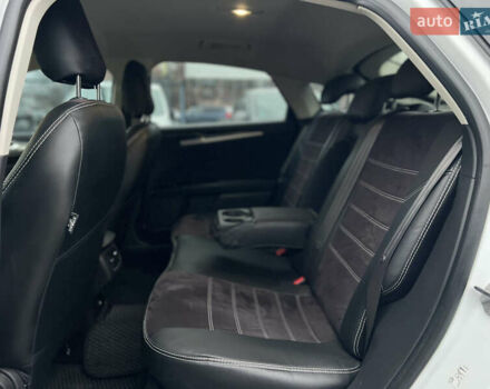 Белый Форд Мондео, объемом двигателя 1.5 л и пробегом 176 тыс. км за 11500 $, фото 10 на Automoto.ua